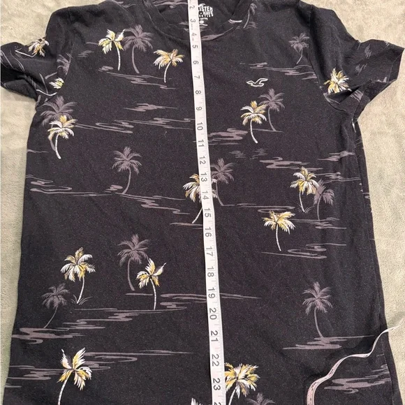 Hollister Must-Have Palm Tree Print T-Shirt XS Black Tropical 100% Cotton - Picture 5 of 6